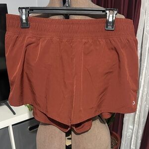 GAPfit Women's Athletic Shorts - Rust Brown